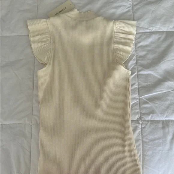 Miami Cream Sleeveless Ruffled Blouse - Picture 4 of 4